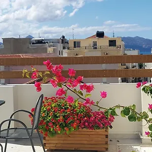 κάντε κράτηση εδώ