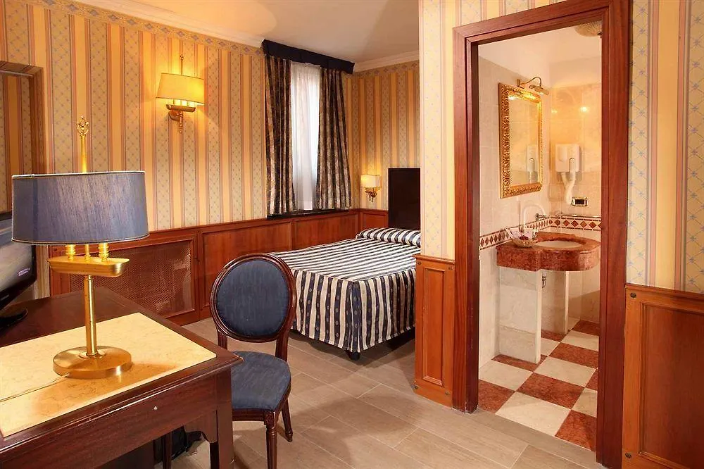 ***  Hotel Del Corso Roma Italia
